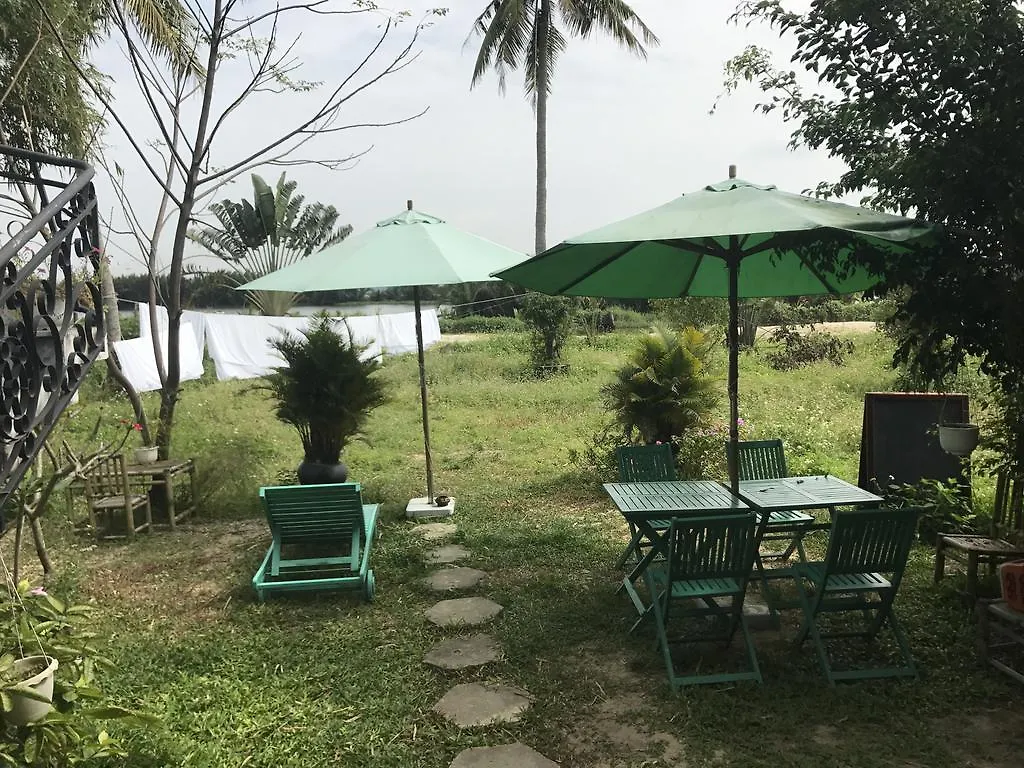 The Moon River Homestay & Villa Hội An 0*,