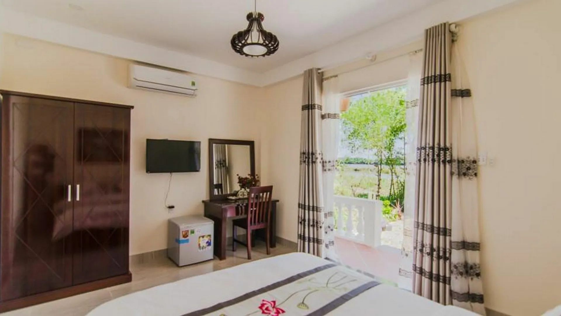 The Moon River Homestay & Villa Hội An Vietnam
