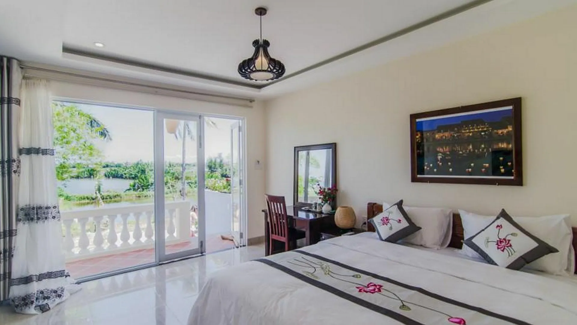 The Moon River Homestay & Villa Hội An