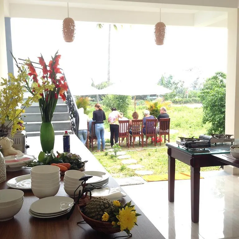 The Moon River Homestay & Villa 호이안