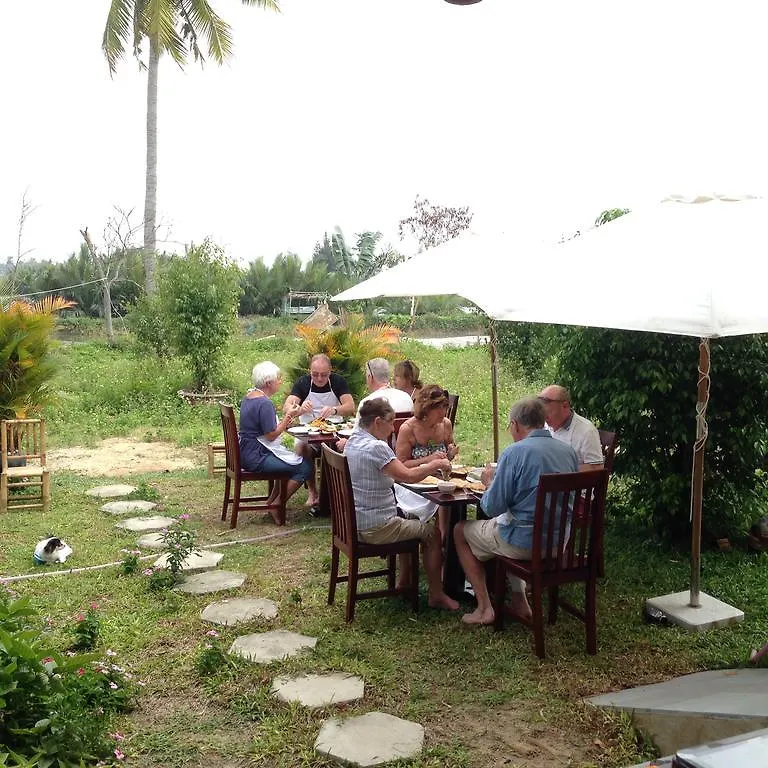 The Moon River Homestay & Villa 호이안