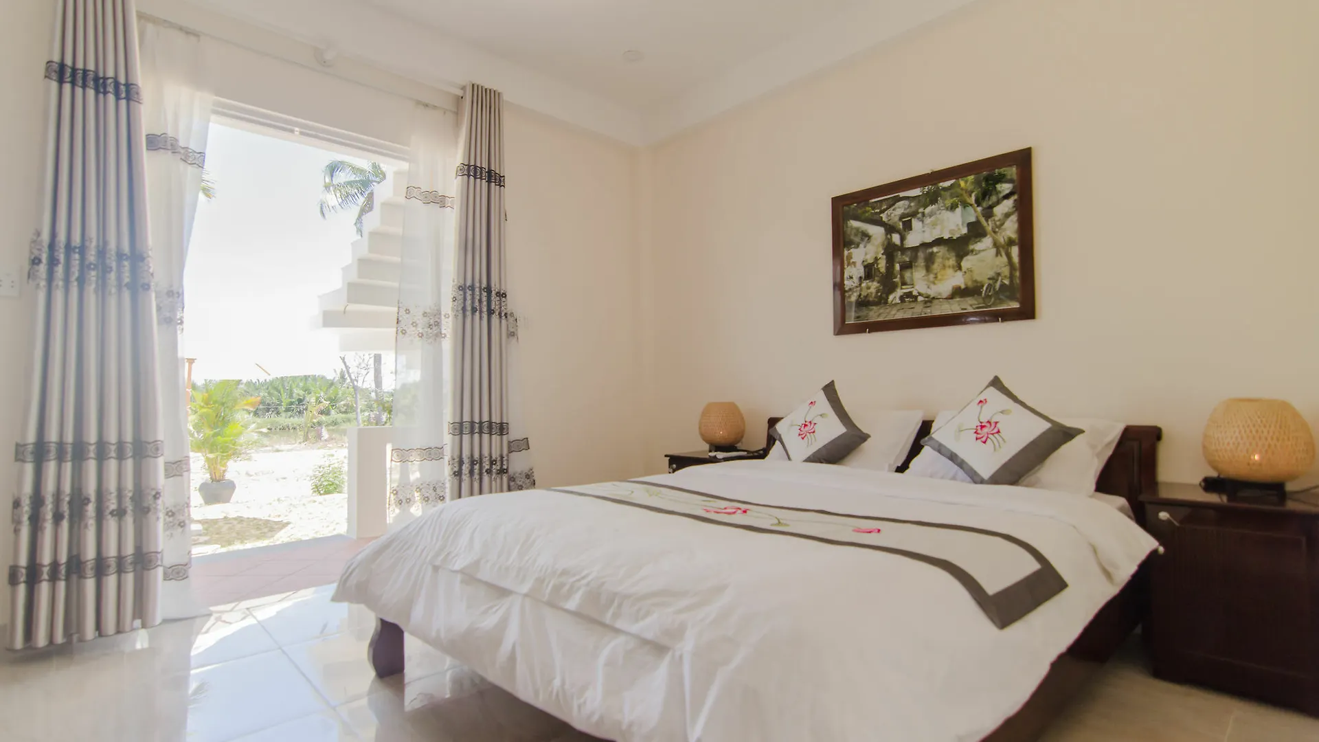 The Moon River Homestay & Villa 호이안